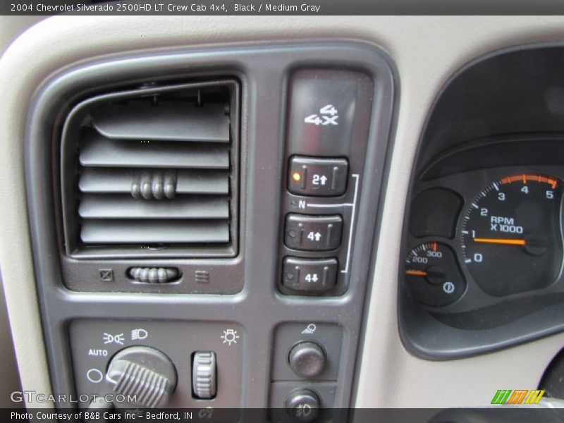 Black / Medium Gray 2004 Chevrolet Silverado 2500HD LT Crew Cab 4x4