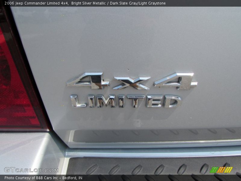 Bright Silver Metallic / Dark Slate Gray/Light Graystone 2006 Jeep Commander Limited 4x4