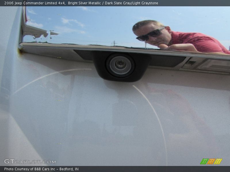 Bright Silver Metallic / Dark Slate Gray/Light Graystone 2006 Jeep Commander Limited 4x4