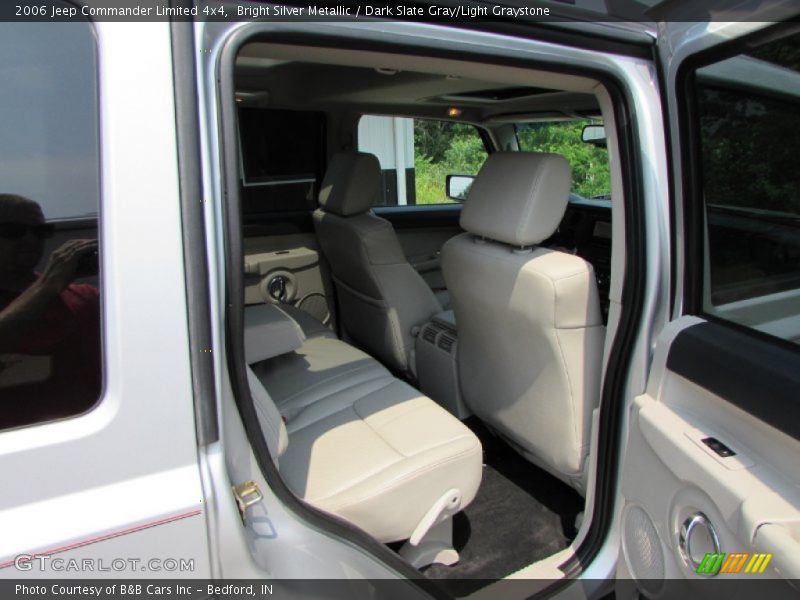 Bright Silver Metallic / Dark Slate Gray/Light Graystone 2006 Jeep Commander Limited 4x4