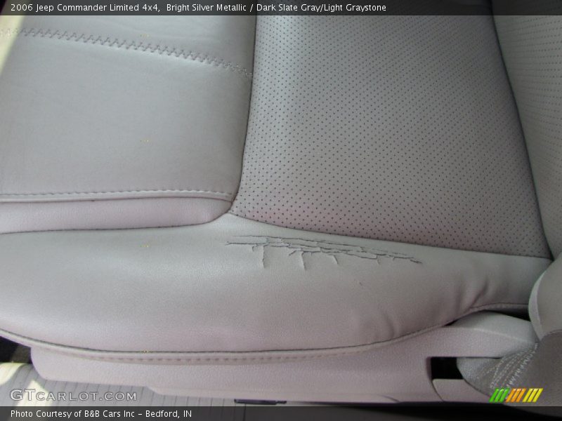 Bright Silver Metallic / Dark Slate Gray/Light Graystone 2006 Jeep Commander Limited 4x4