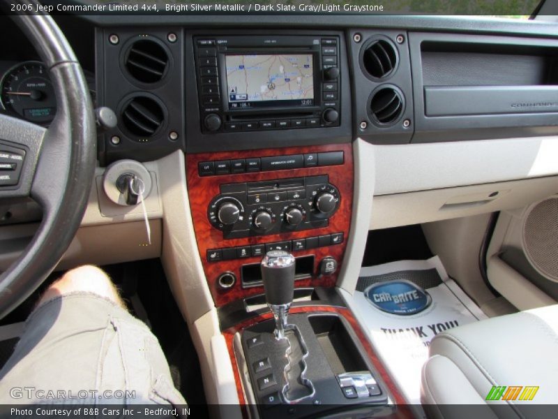 Bright Silver Metallic / Dark Slate Gray/Light Graystone 2006 Jeep Commander Limited 4x4