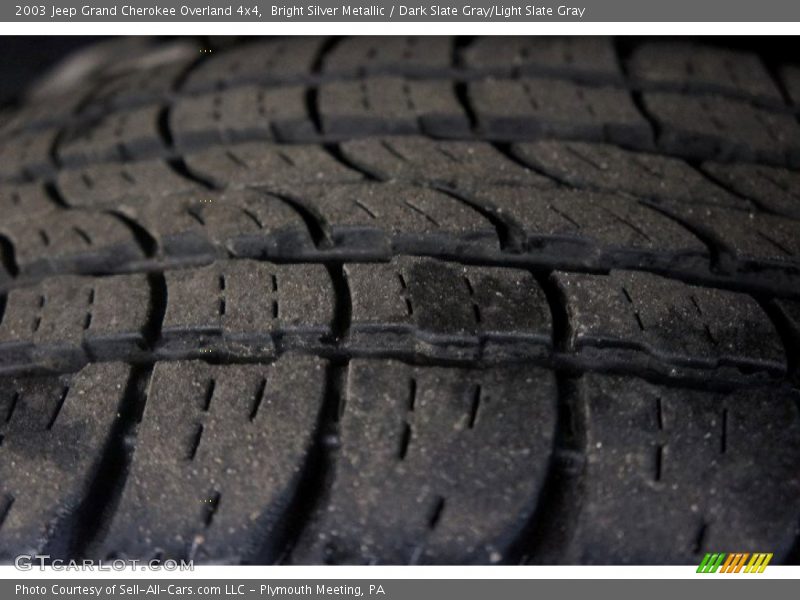 Bright Silver Metallic / Dark Slate Gray/Light Slate Gray 2003 Jeep Grand Cherokee Overland 4x4
