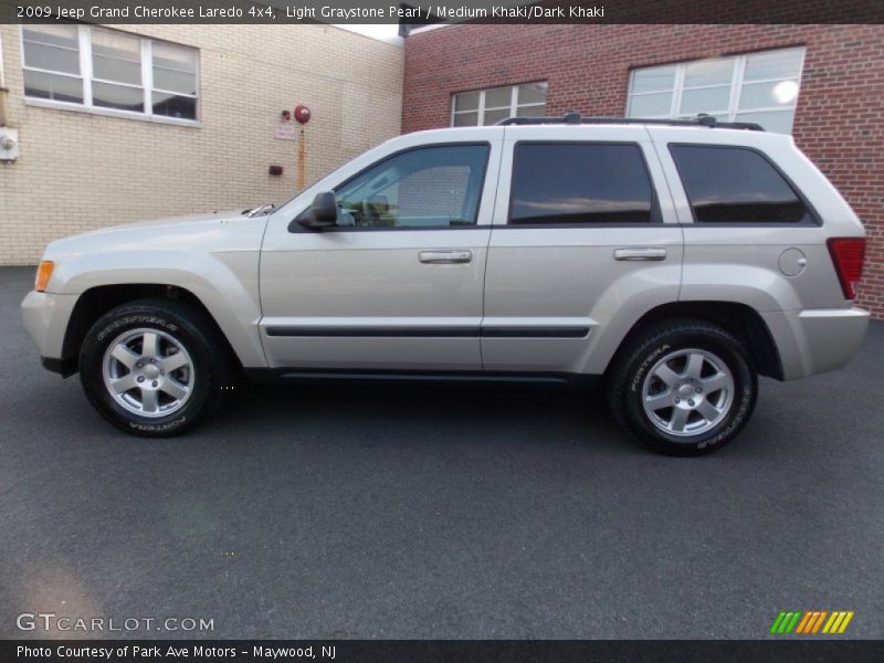 Light Graystone Pearl / Medium Khaki/Dark Khaki 2009 Jeep Grand Cherokee Laredo 4x4