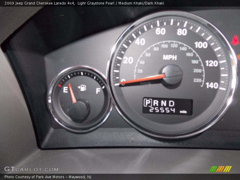 Light Graystone Pearl / Medium Khaki/Dark Khaki 2009 Jeep Grand Cherokee Laredo 4x4