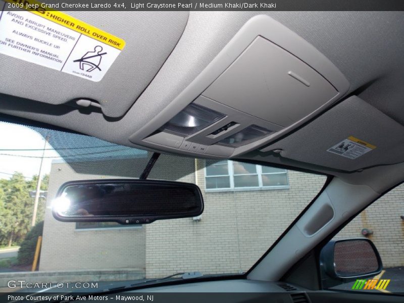Light Graystone Pearl / Medium Khaki/Dark Khaki 2009 Jeep Grand Cherokee Laredo 4x4