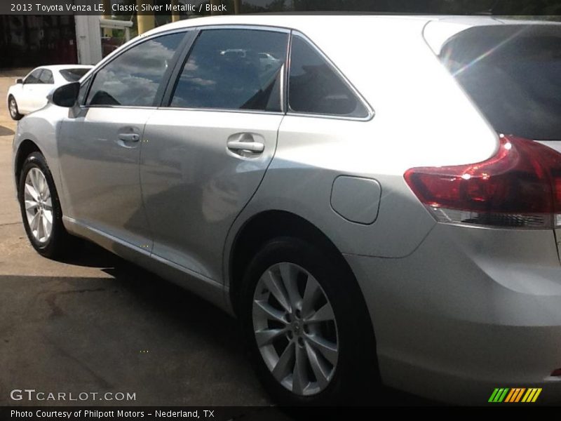 Classic Silver Metallic / Black 2013 Toyota Venza LE