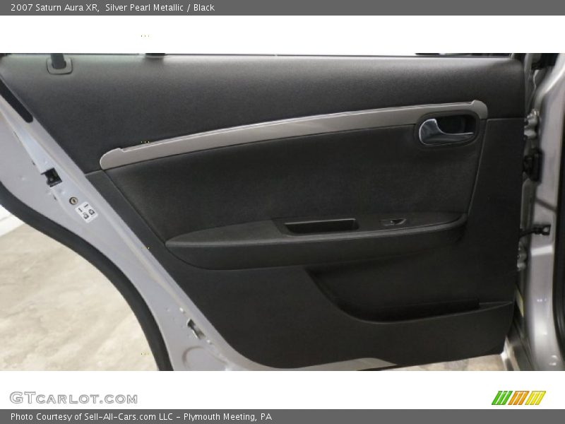 Silver Pearl Metallic / Black 2007 Saturn Aura XR