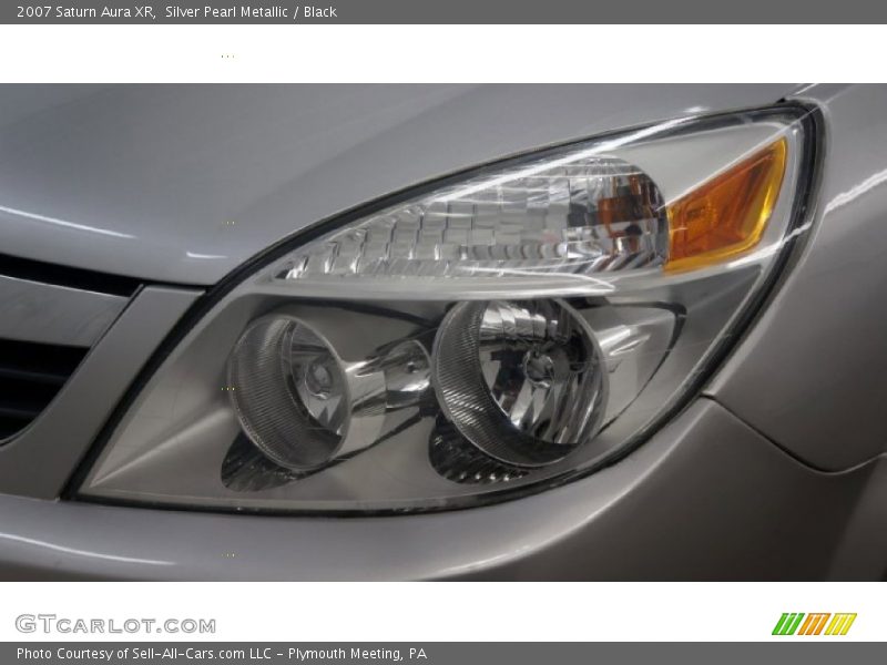 Silver Pearl Metallic / Black 2007 Saturn Aura XR