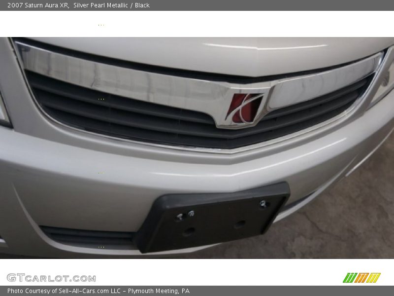 Silver Pearl Metallic / Black 2007 Saturn Aura XR