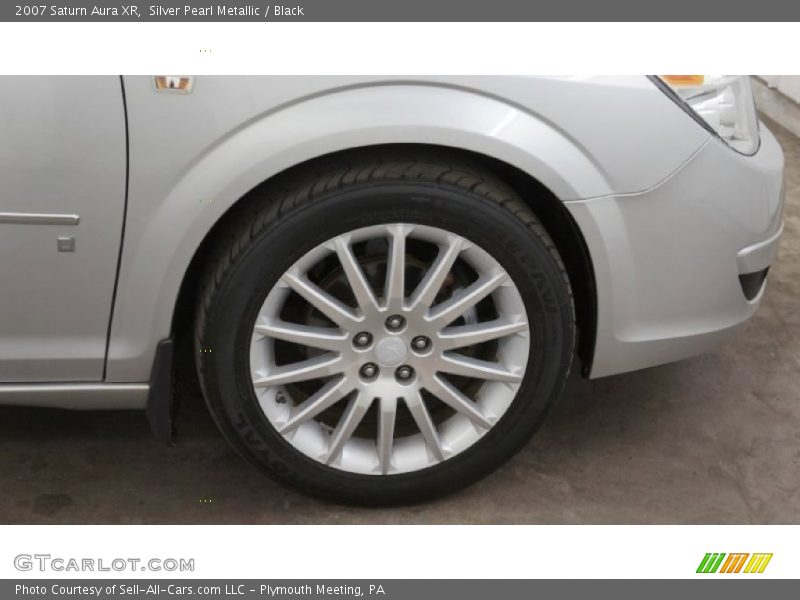 Silver Pearl Metallic / Black 2007 Saturn Aura XR