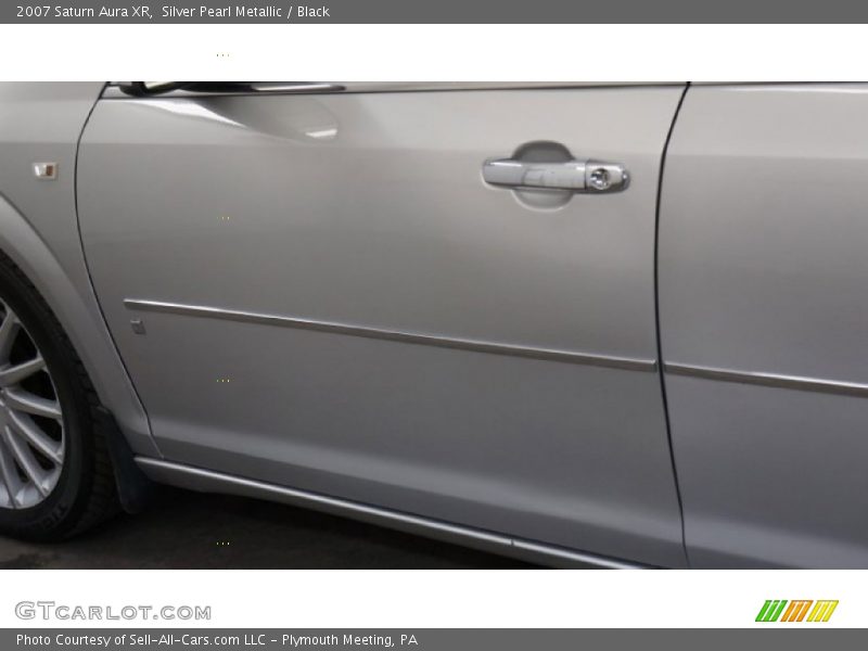 Silver Pearl Metallic / Black 2007 Saturn Aura XR