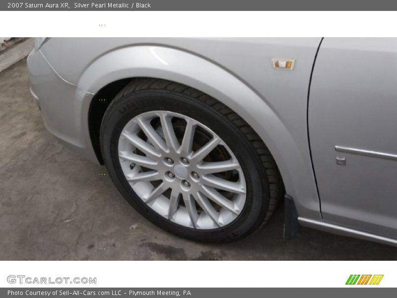 Silver Pearl Metallic / Black 2007 Saturn Aura XR