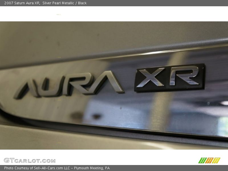 Silver Pearl Metallic / Black 2007 Saturn Aura XR