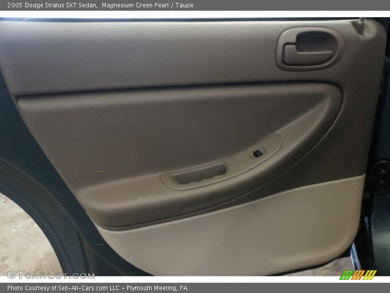 Magnesium Green Pearl / Taupe 2005 Dodge Stratus SXT Sedan