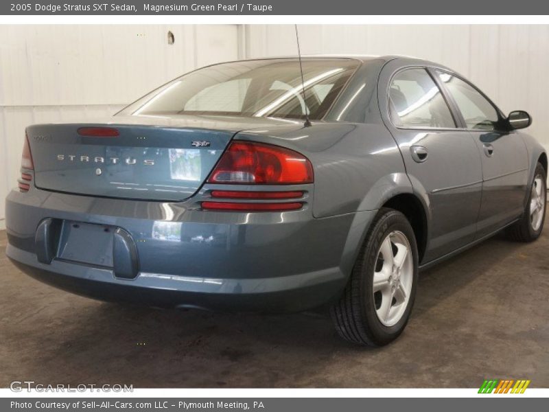 Magnesium Green Pearl / Taupe 2005 Dodge Stratus SXT Sedan