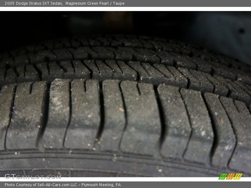 Magnesium Green Pearl / Taupe 2005 Dodge Stratus SXT Sedan