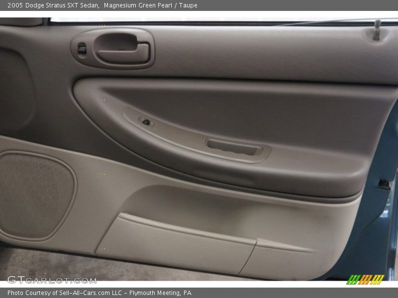Magnesium Green Pearl / Taupe 2005 Dodge Stratus SXT Sedan