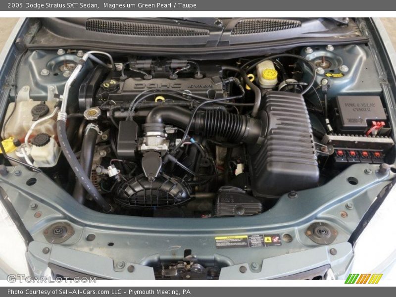 Magnesium Green Pearl / Taupe 2005 Dodge Stratus SXT Sedan