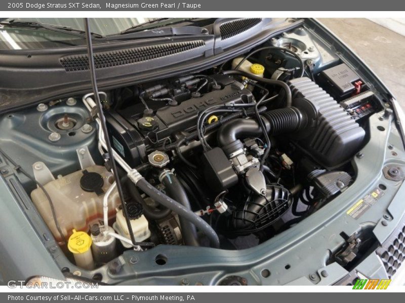 Magnesium Green Pearl / Taupe 2005 Dodge Stratus SXT Sedan