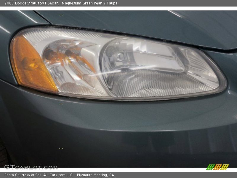 Magnesium Green Pearl / Taupe 2005 Dodge Stratus SXT Sedan