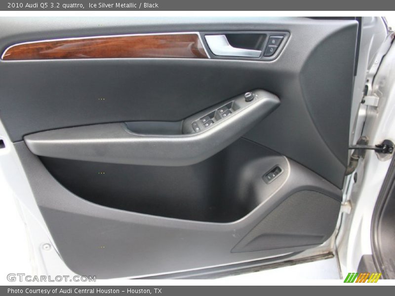 Ice Silver Metallic / Black 2010 Audi Q5 3.2 quattro