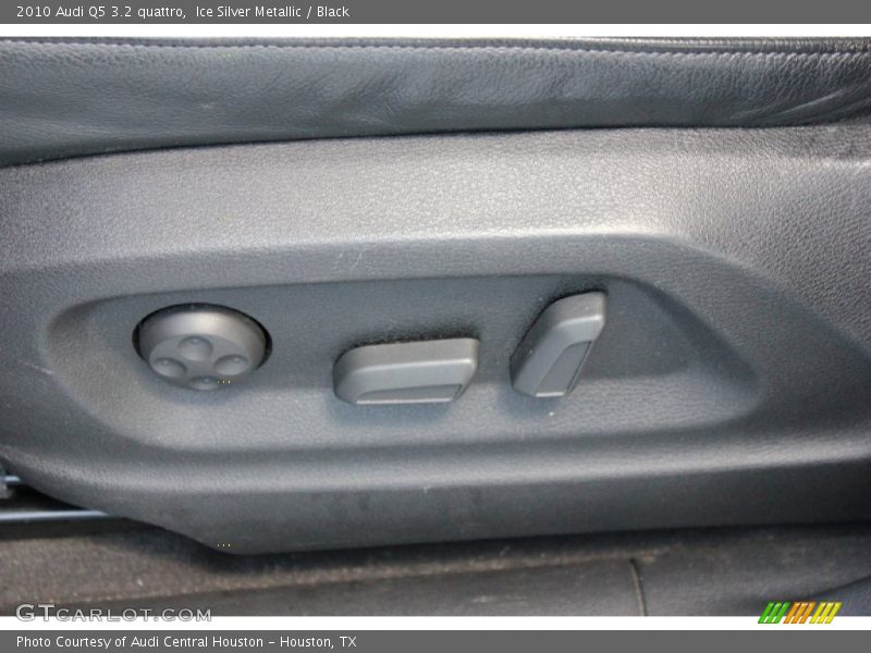 Ice Silver Metallic / Black 2010 Audi Q5 3.2 quattro