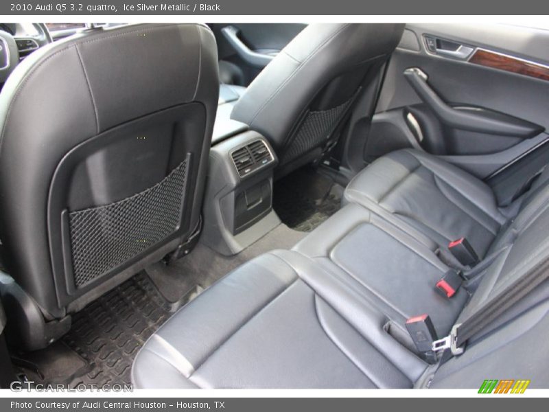 Ice Silver Metallic / Black 2010 Audi Q5 3.2 quattro