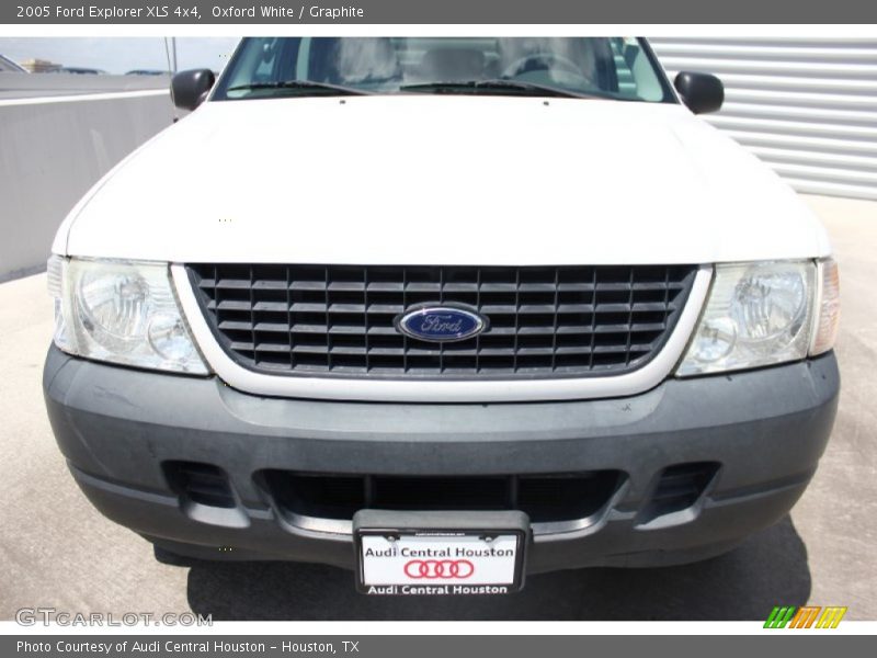 Oxford White / Graphite 2005 Ford Explorer XLS 4x4