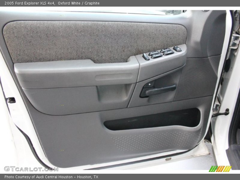 Oxford White / Graphite 2005 Ford Explorer XLS 4x4