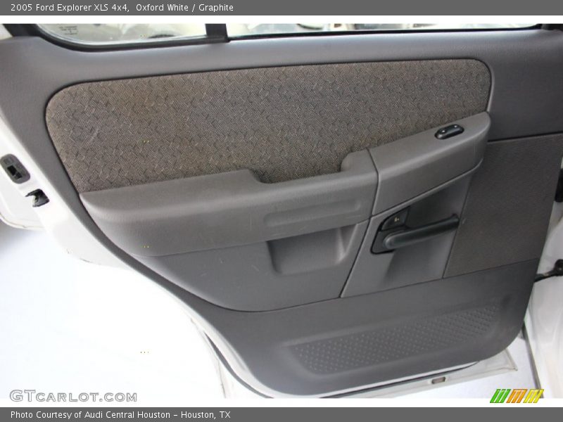 Oxford White / Graphite 2005 Ford Explorer XLS 4x4