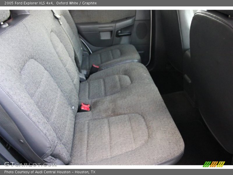 Oxford White / Graphite 2005 Ford Explorer XLS 4x4