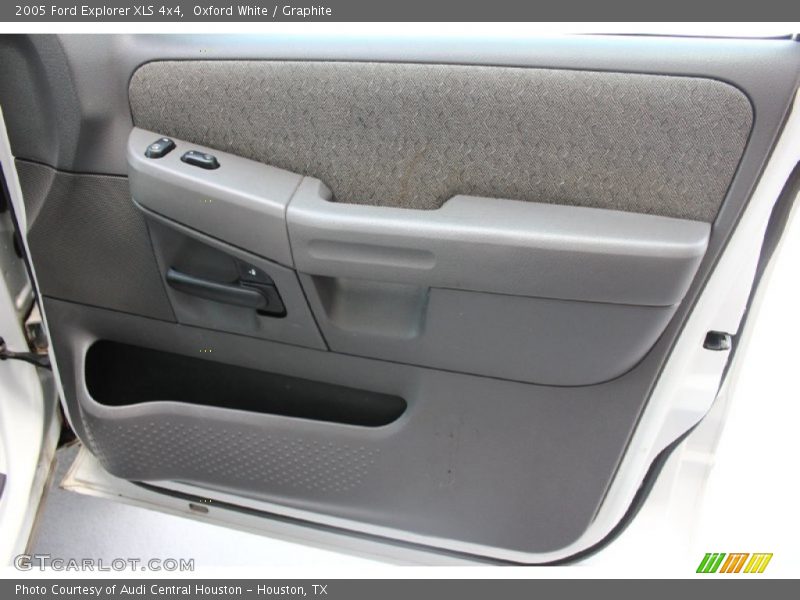 Oxford White / Graphite 2005 Ford Explorer XLS 4x4