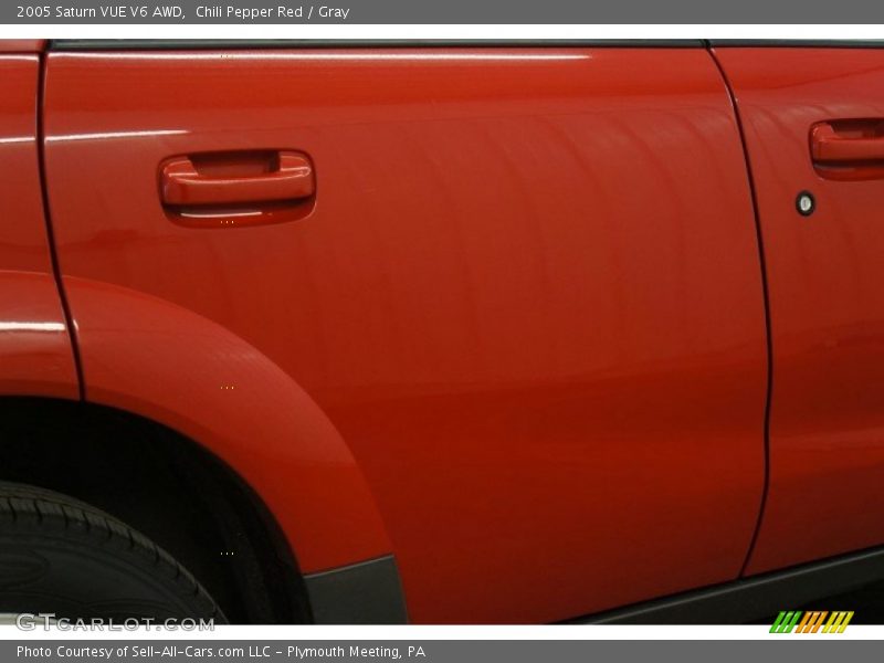 Chili Pepper Red / Gray 2005 Saturn VUE V6 AWD
