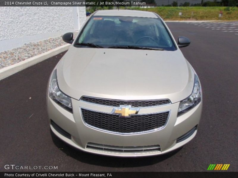 Champagne Silver Metallic / Jet Black/Medium Titanium 2014 Chevrolet Cruze LS