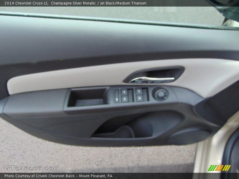 Champagne Silver Metallic / Jet Black/Medium Titanium 2014 Chevrolet Cruze LS