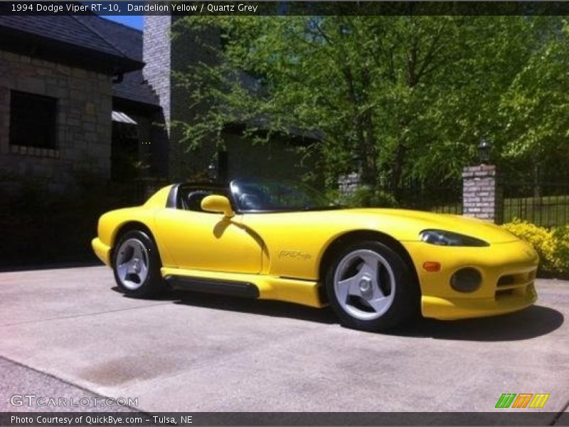 Dandelion Yellow / Quartz Grey 1994 Dodge Viper RT-10