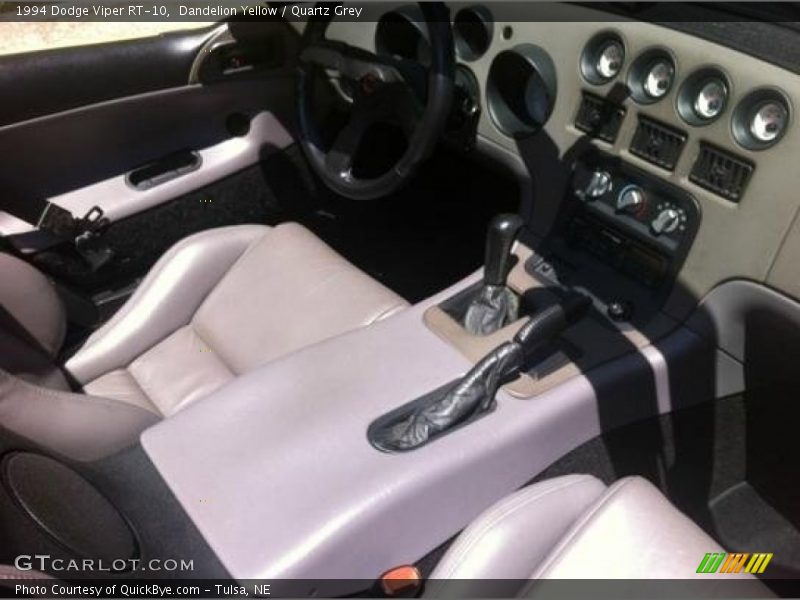 Dandelion Yellow / Quartz Grey 1994 Dodge Viper RT-10