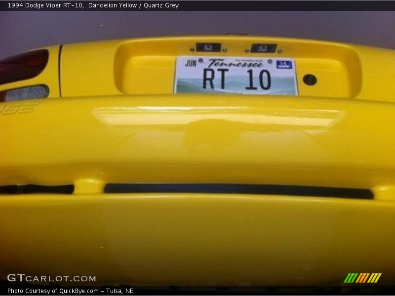 Dandelion Yellow / Quartz Grey 1994 Dodge Viper RT-10