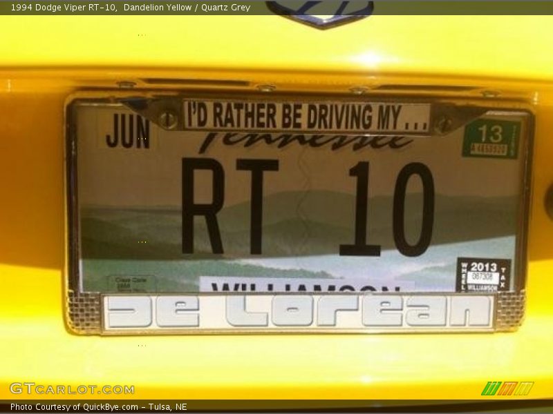 Dandelion Yellow / Quartz Grey 1994 Dodge Viper RT-10