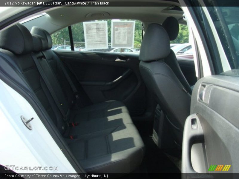 Candy White / Titan Black 2012 Volkswagen Jetta SE Sedan