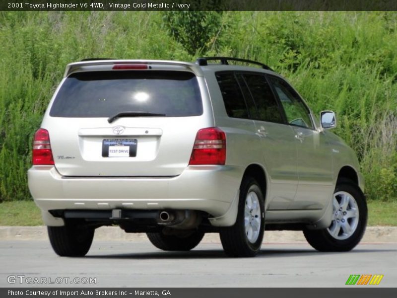 Vintage Gold Metallic / Ivory 2001 Toyota Highlander V6 4WD