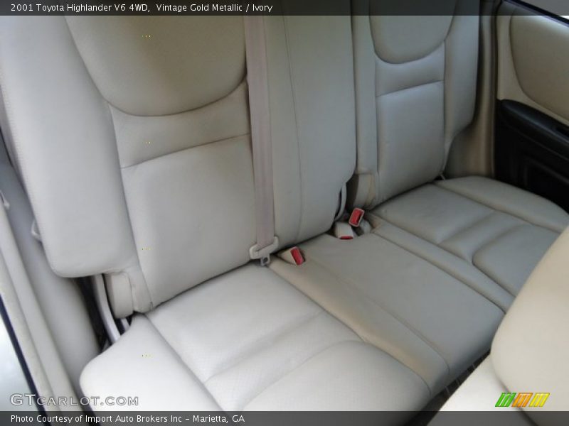 Vintage Gold Metallic / Ivory 2001 Toyota Highlander V6 4WD