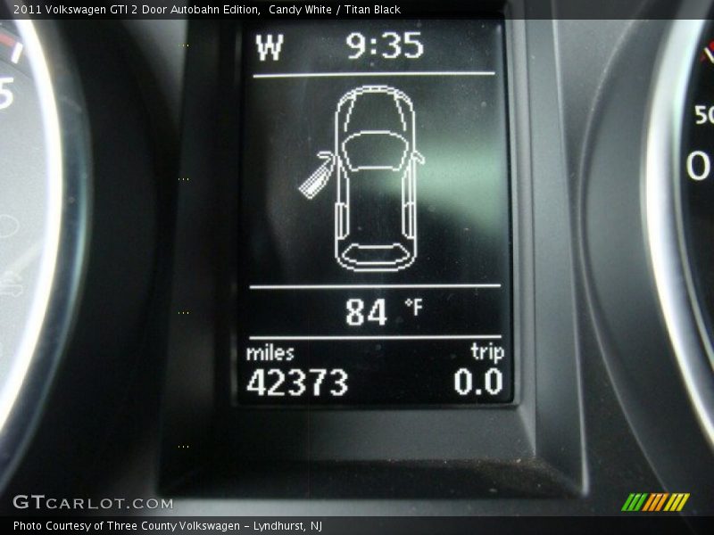 Candy White / Titan Black 2011 Volkswagen GTI 2 Door Autobahn Edition