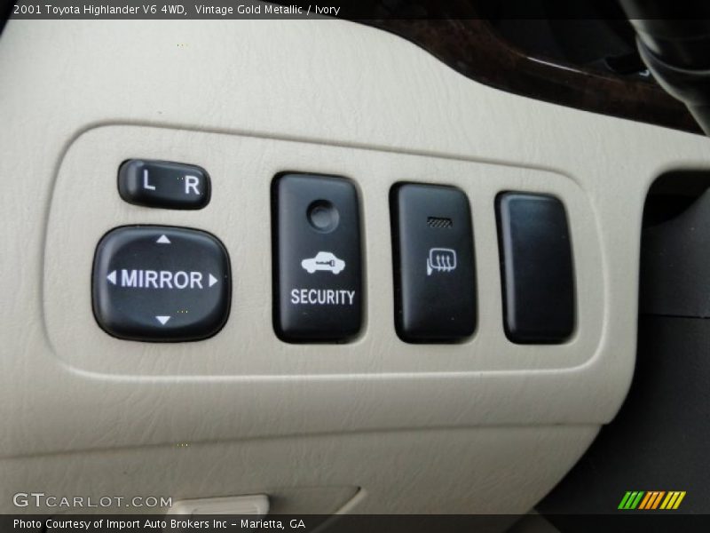 Vintage Gold Metallic / Ivory 2001 Toyota Highlander V6 4WD