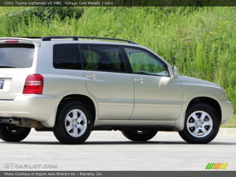 Vintage Gold Metallic / Ivory 2001 Toyota Highlander V6 4WD
