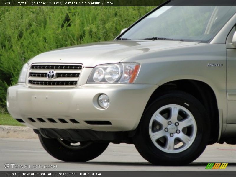 Vintage Gold Metallic / Ivory 2001 Toyota Highlander V6 4WD