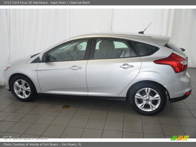 Ingot Silver / Charcoal Black 2013 Ford Focus SE Hatchback