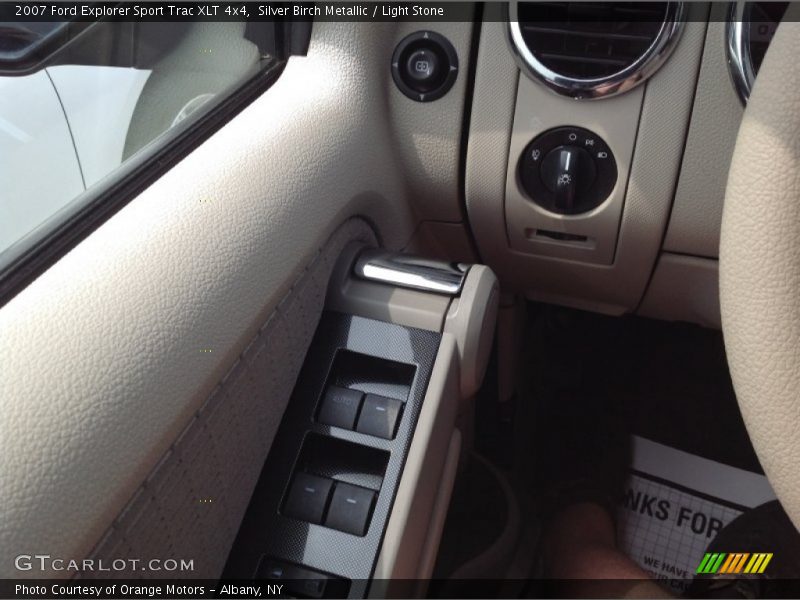 Silver Birch Metallic / Light Stone 2007 Ford Explorer Sport Trac XLT 4x4