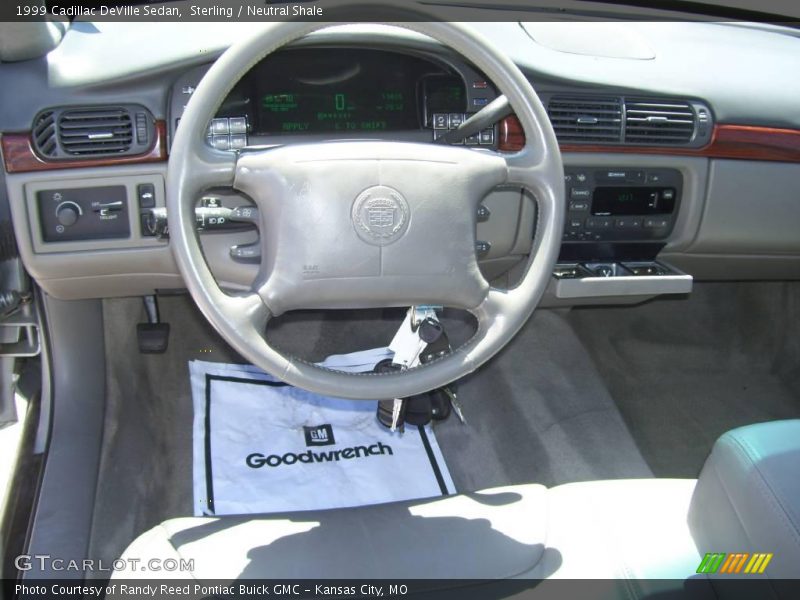 Sterling / Neutral Shale 1999 Cadillac DeVille Sedan